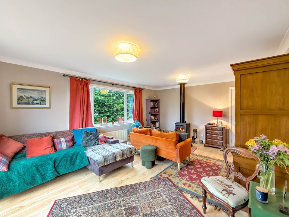 Property photo 3 of 31