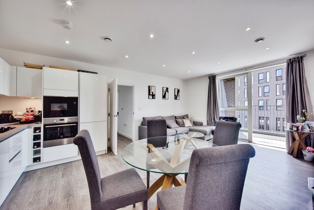 Property photo 2 of 12 Pbox-Img.Jpg