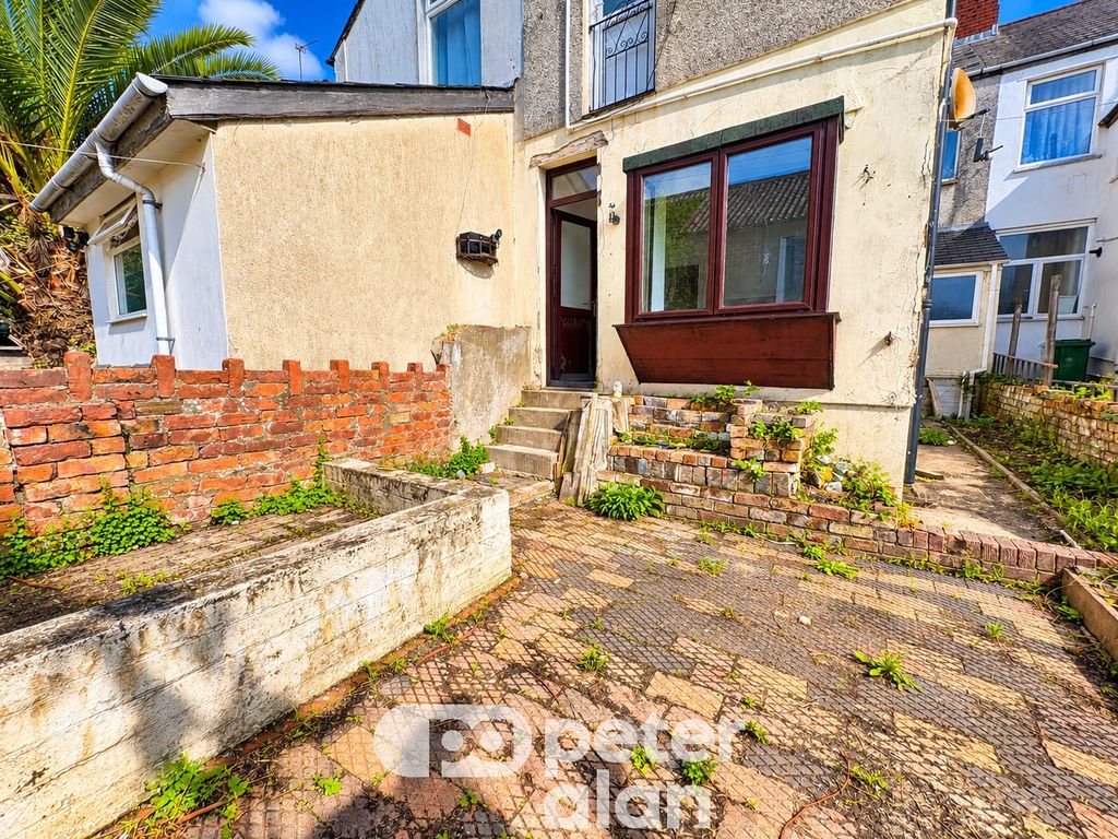 Property photo 2 of 12