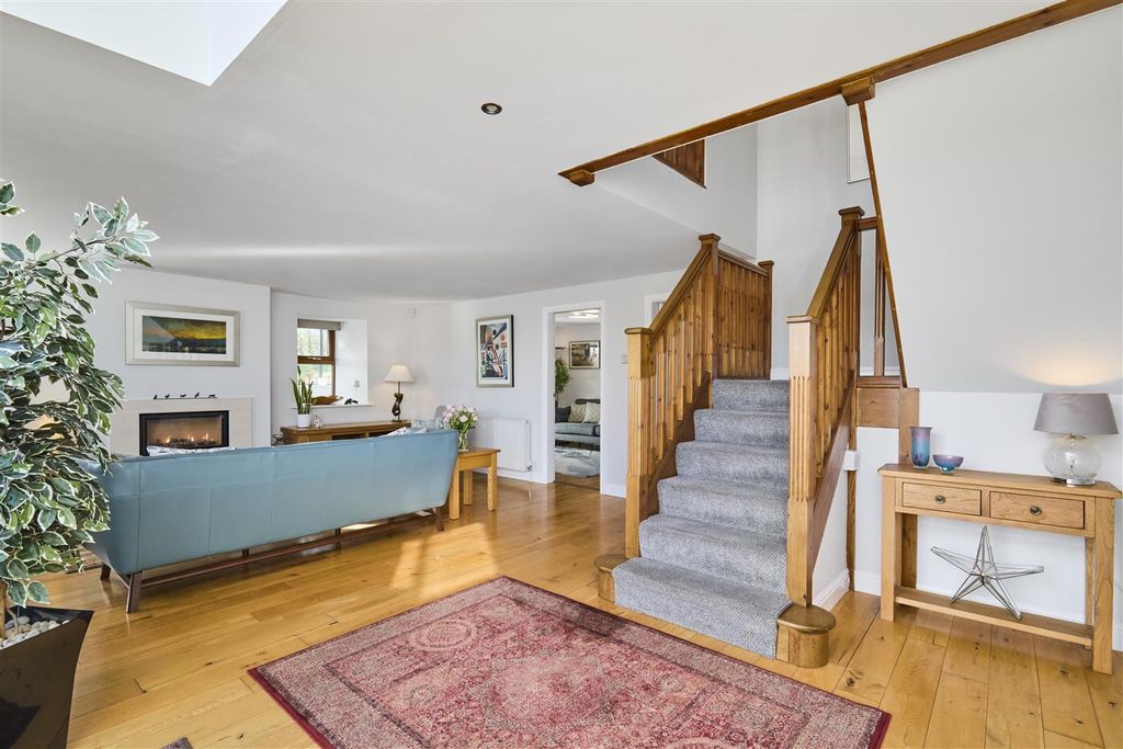 Property photo 3 of 43 1 The Court_28.Jpg