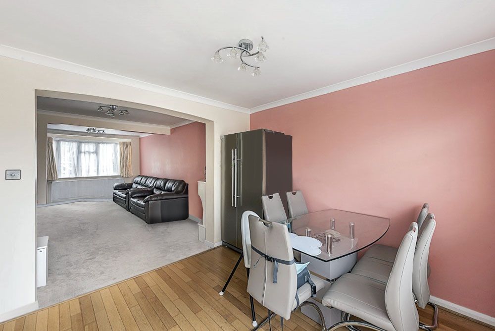 Property photo 3 of 11