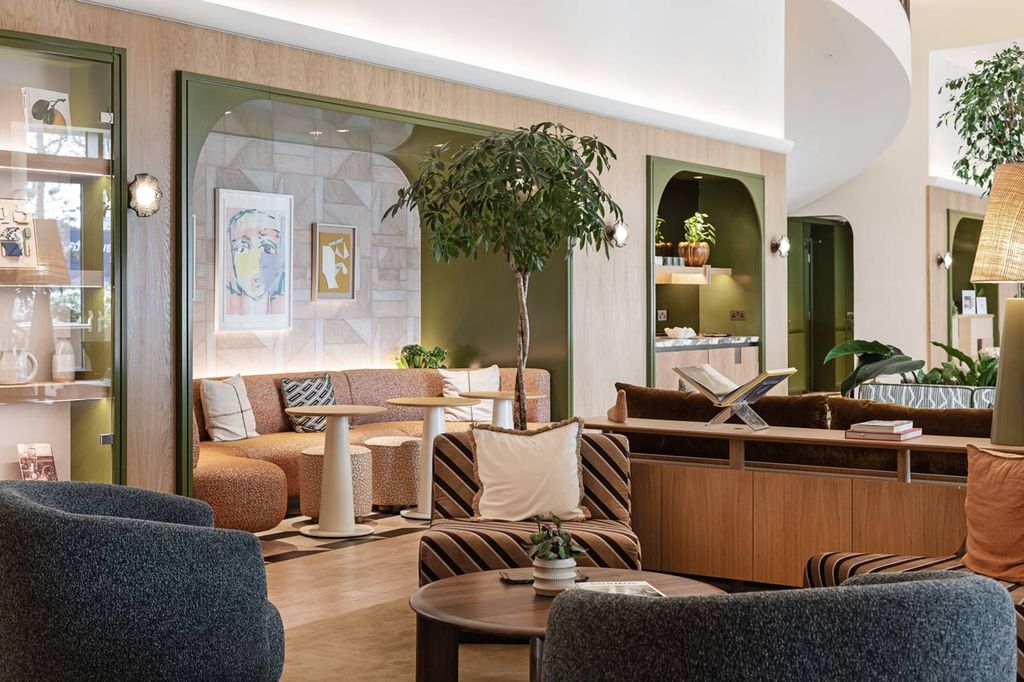 Property photo 1 of 33