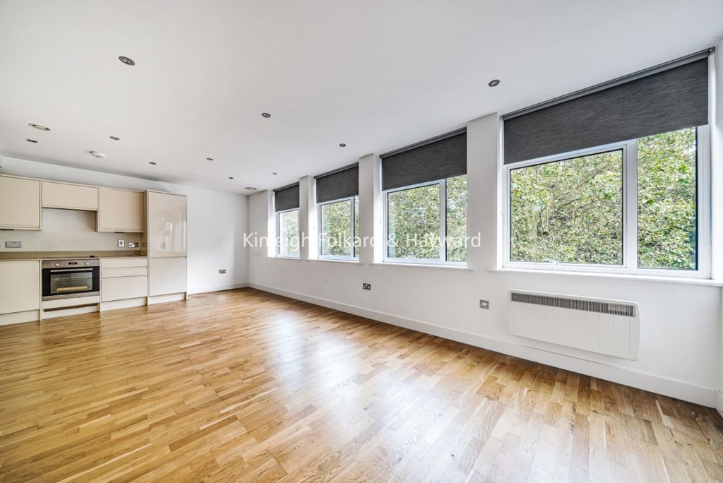 Property photo 3 of 6 201d7952-Eddc-488d-8