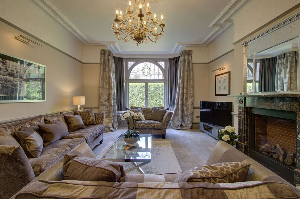 Property photo 3 of 42 Drawing Room