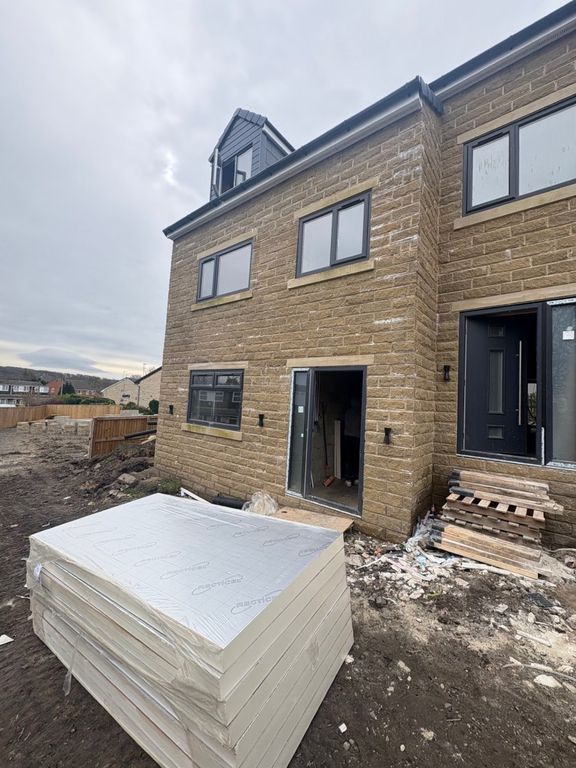 Property photo 1 of 3