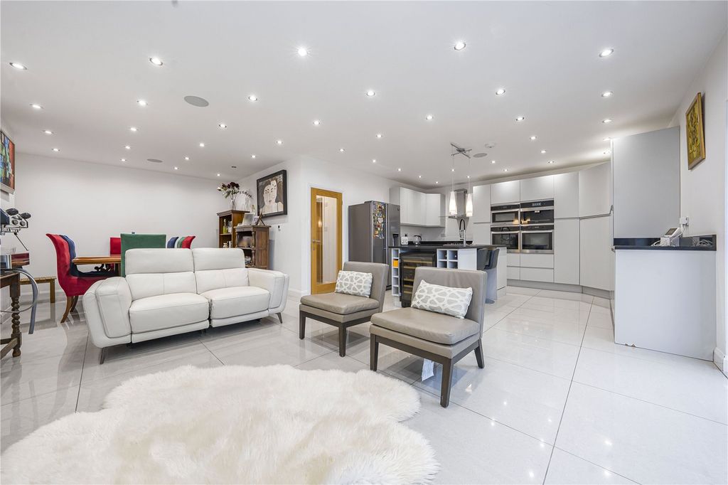 Property photo 3 of 22 Kitchen/Family Room