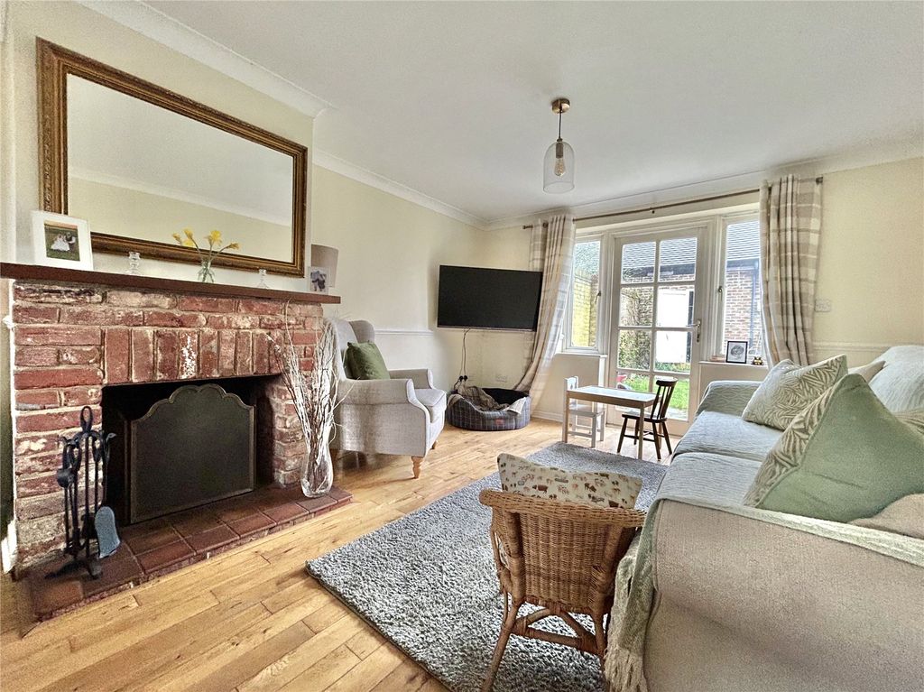 Property photo 2 of 15 Picture No. 04