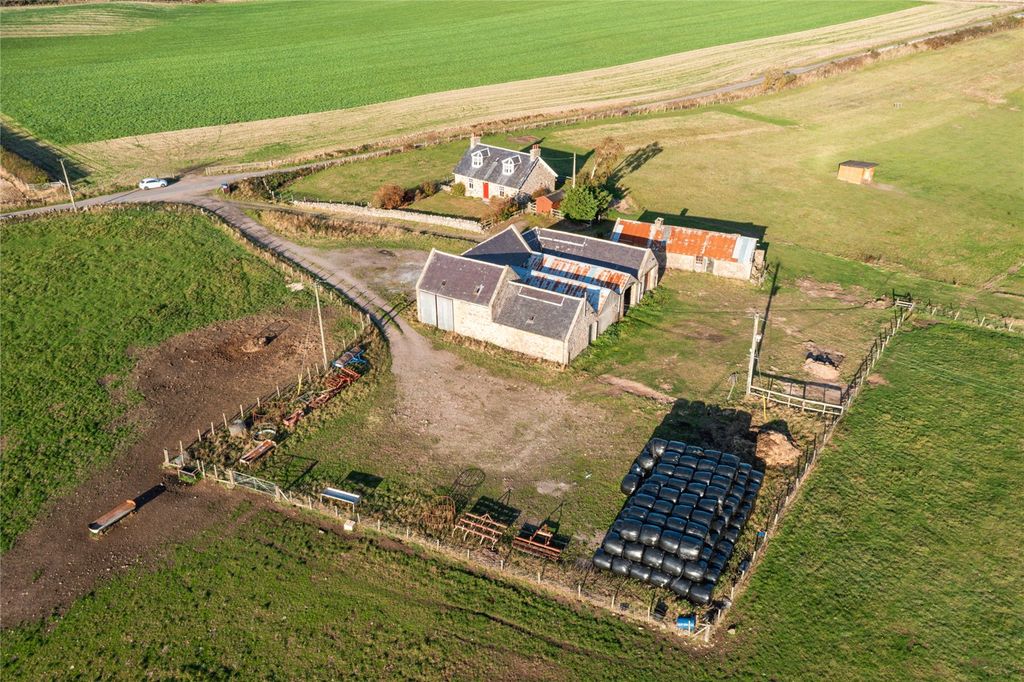 Property photo 2 of 17 Wards Of Alves 02