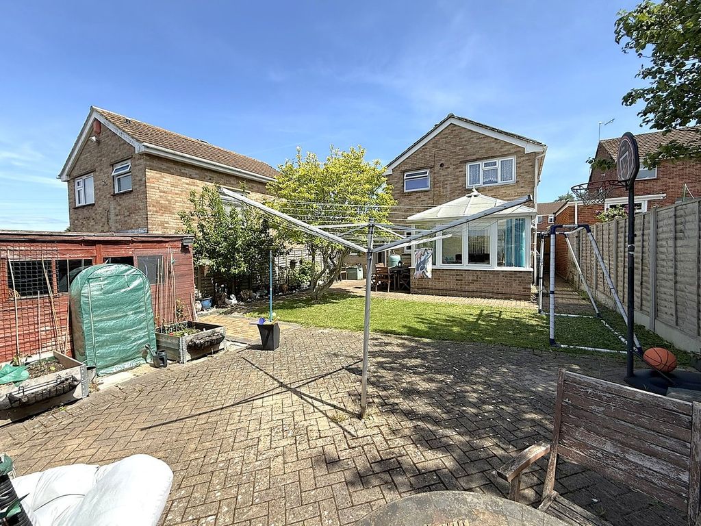 Property photo 2 of 25