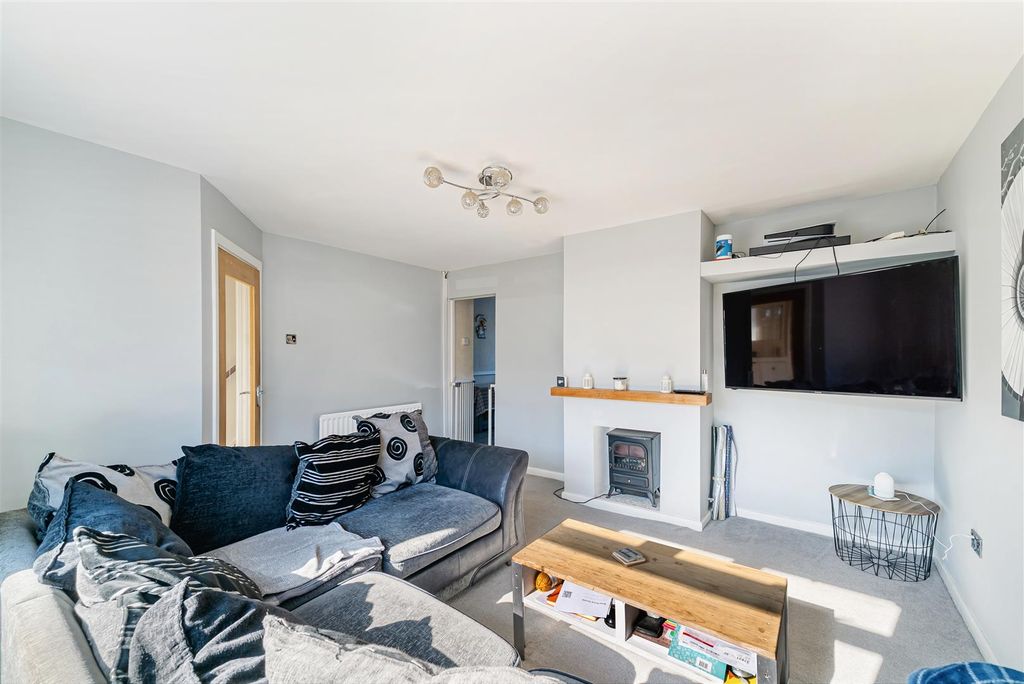 Property photo 2 of 14 Living Room