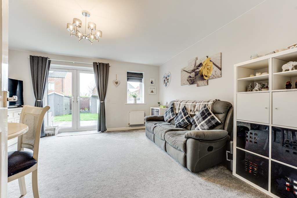 Property photo 2 of 20 11 Walden Road, Burton Latimer-8.Jpg