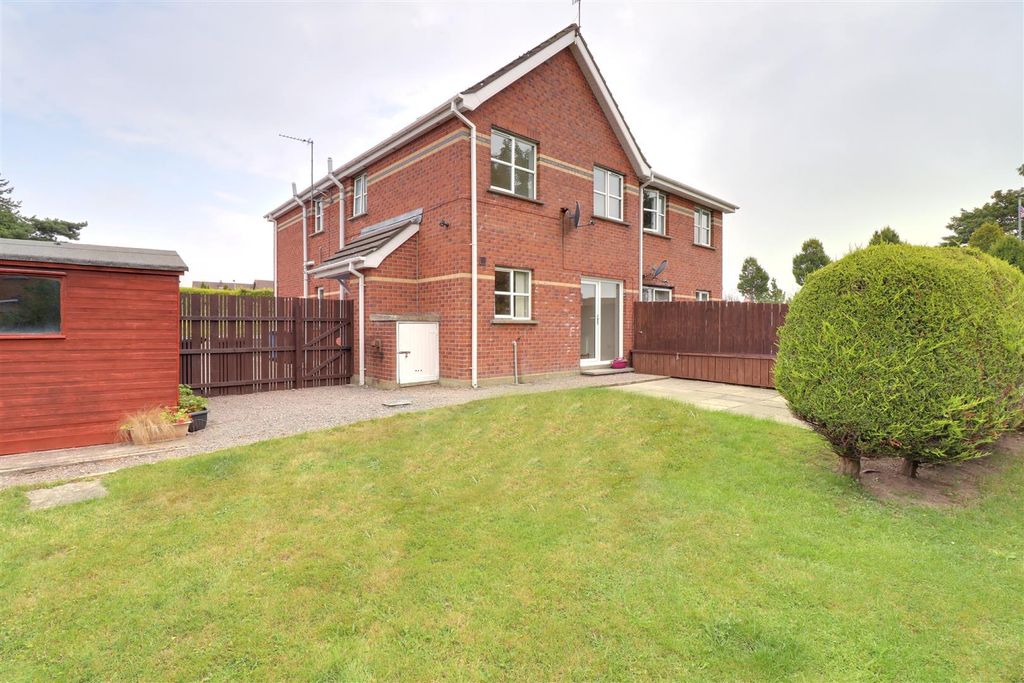 Property photo 2 of 14 Outside