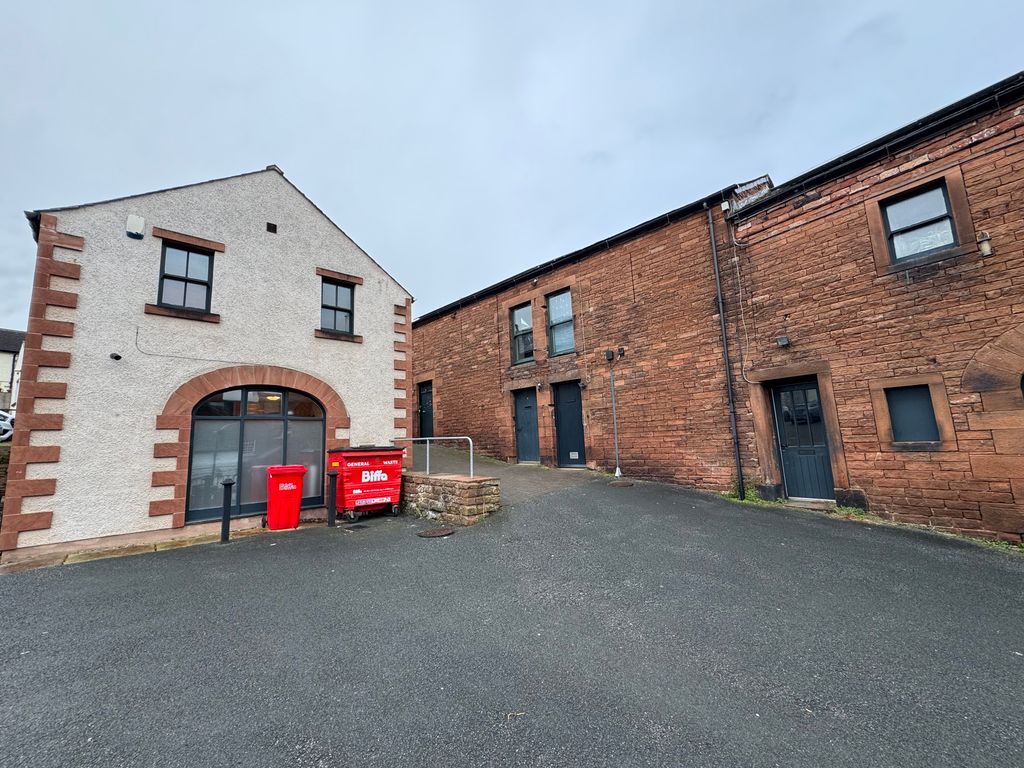 Property photo 3 of 6