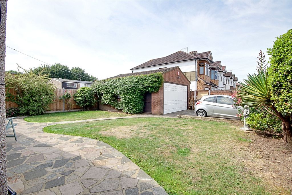 Property photo 2 of 31 Picture No. 29