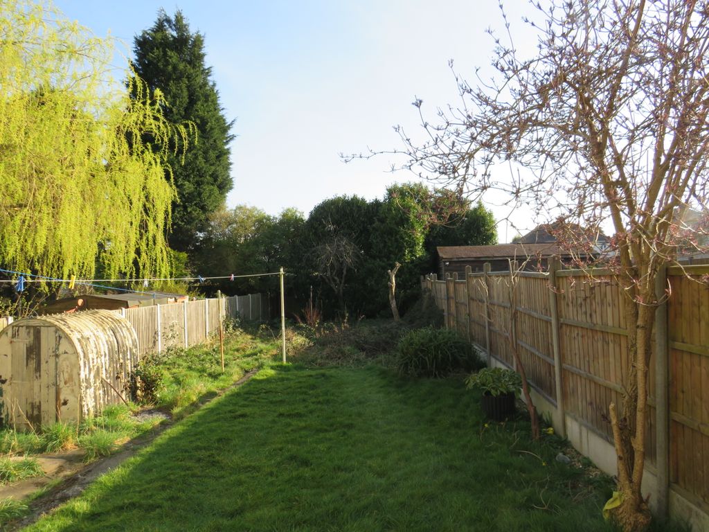 Property photo 2 of 7 Garden