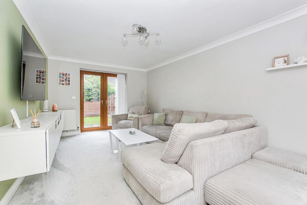 Property photo 2 of 19 Pbox-Img.Jpg