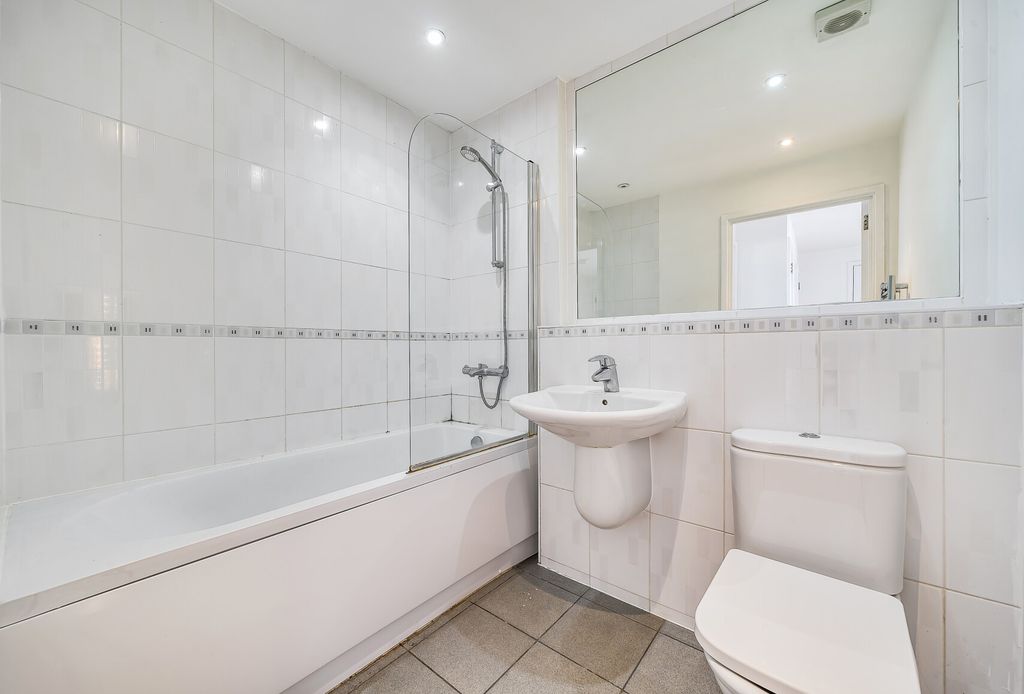 Property photo 3 of 15 1353575-10-68c364...