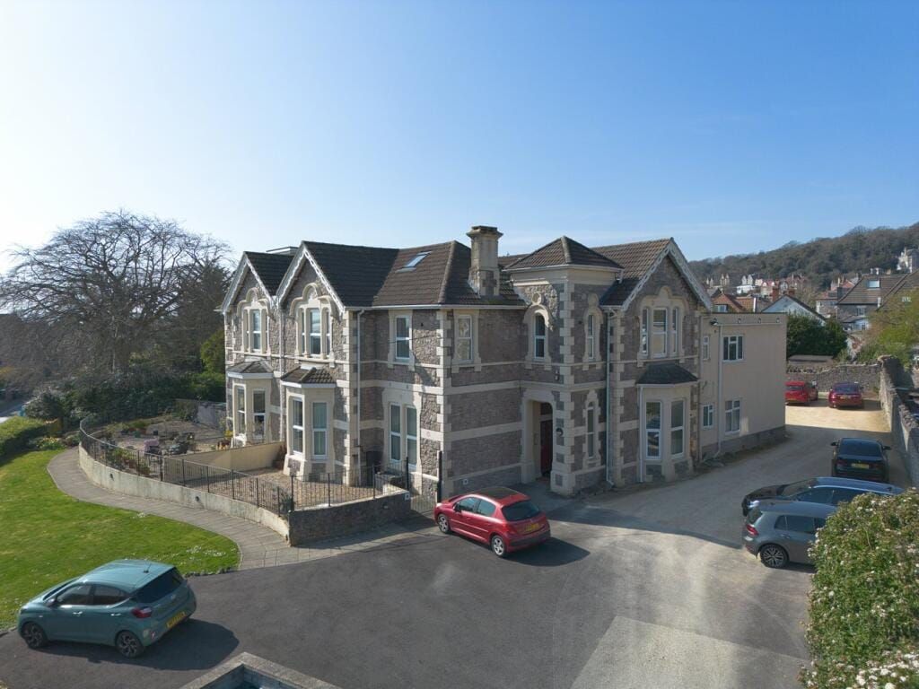 Property photo 3 of 18