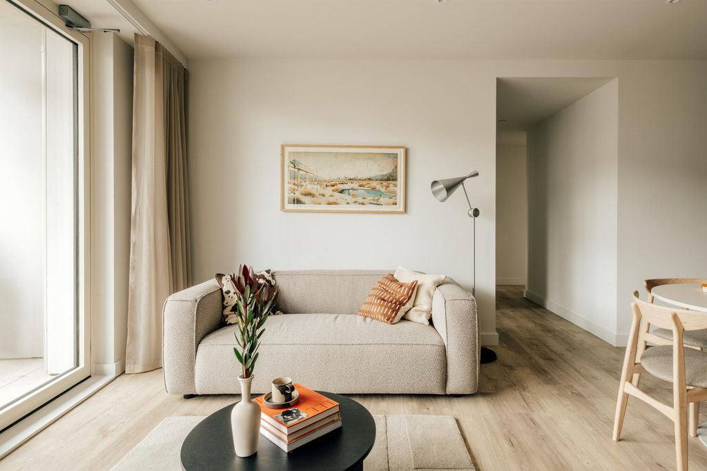 Property photo 2 of 11 Photo 1