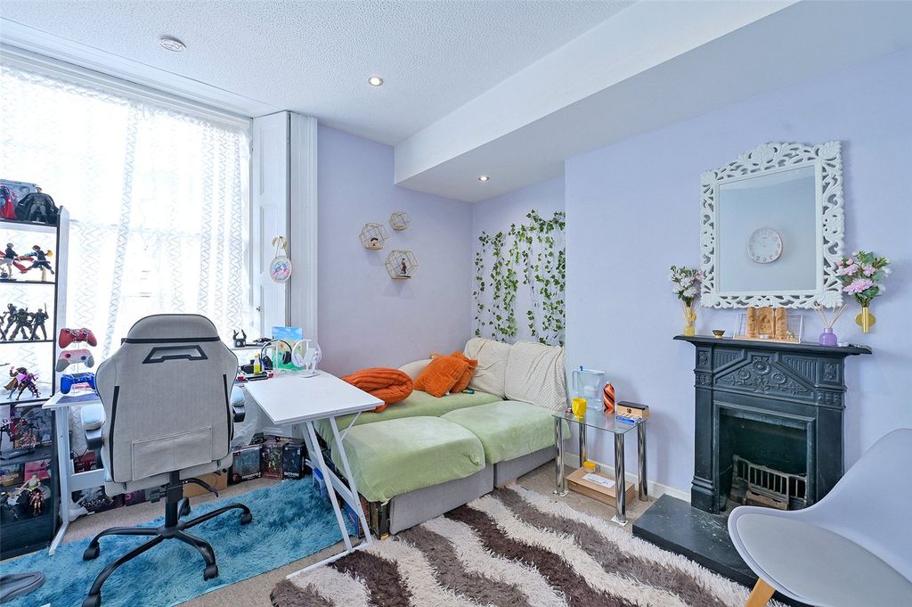Property photo 3 of 4 Picture No. 02
