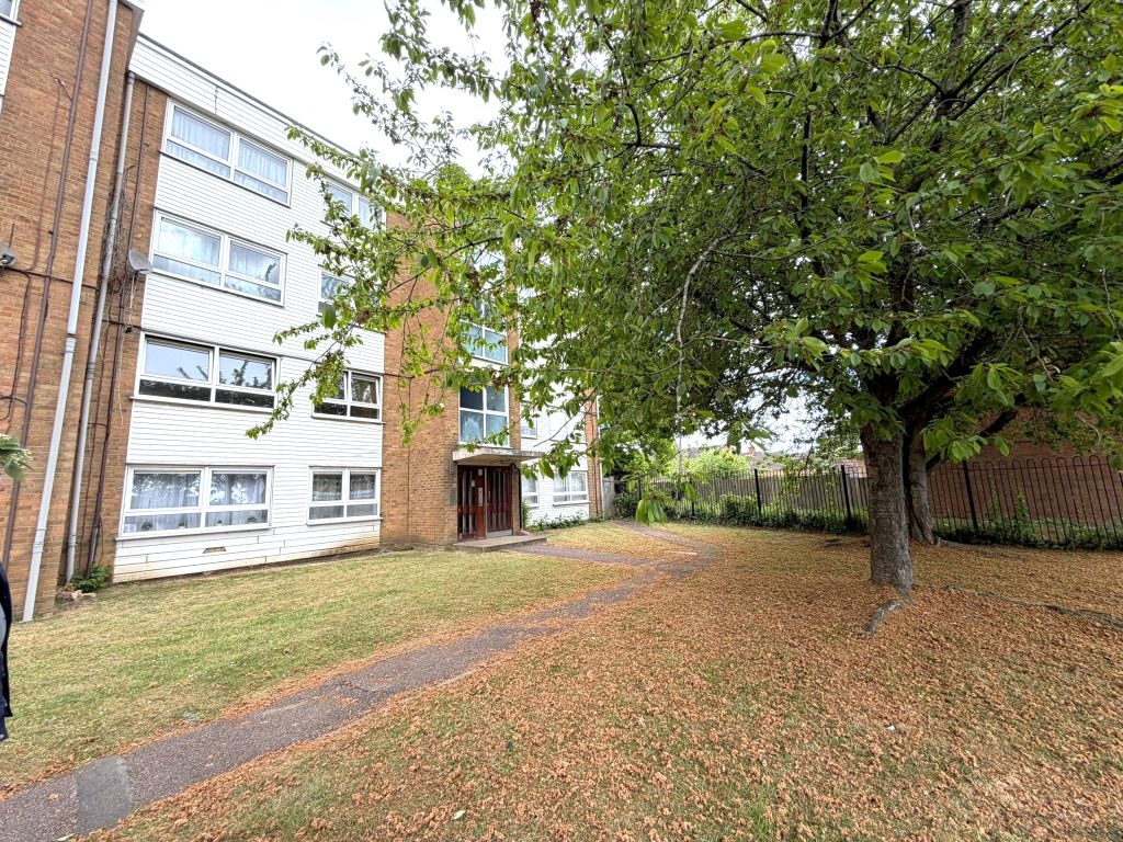 Property photo 1 of 8