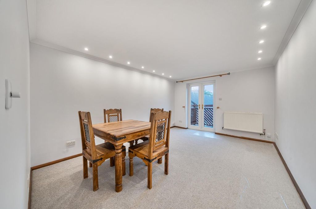 Property photo 2 of 7 Davidson Frost-Wellings, Dfw, Wheelwright Close, B