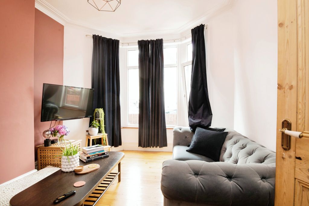 Property photo 1 of 10 1