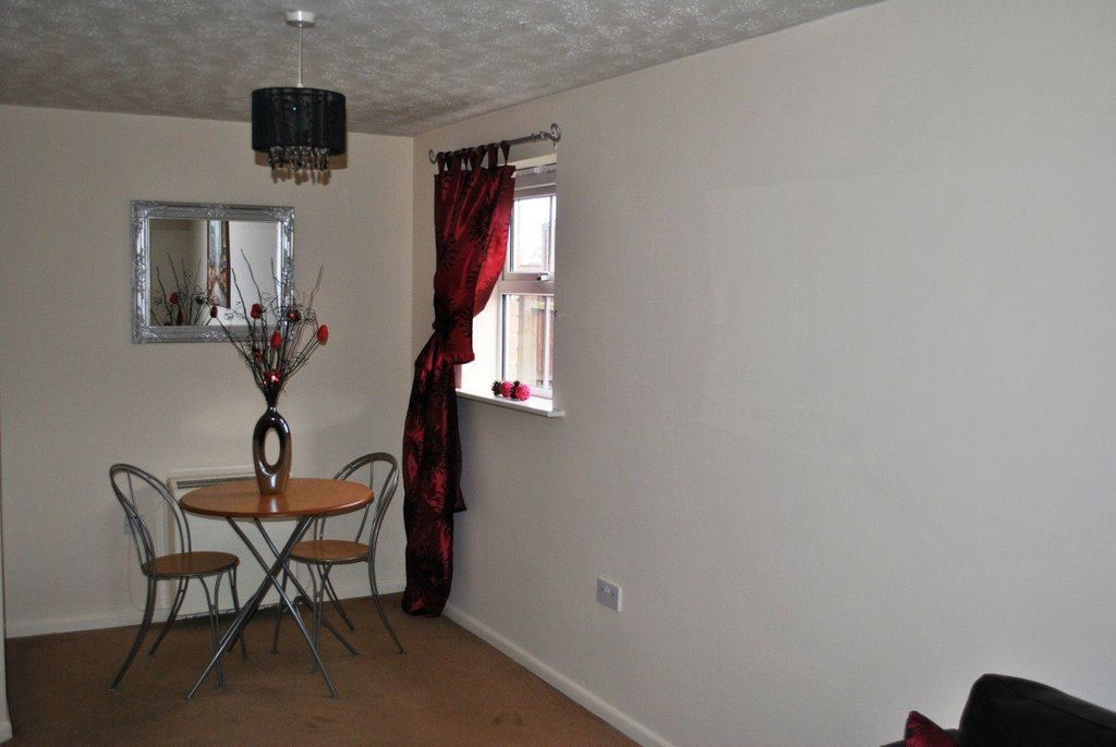 Property photo 3 of 5