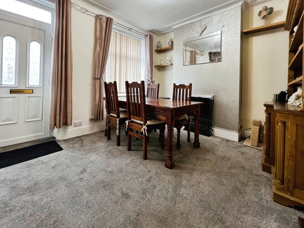 Property photo 3 of 19 Dining Room