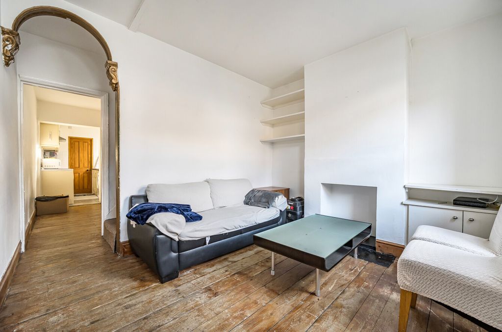 Property photo 2 of 14 1402172-17-696Fa0...