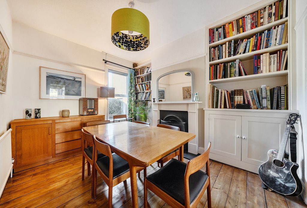 Property photo 3 of 20 Dining Room