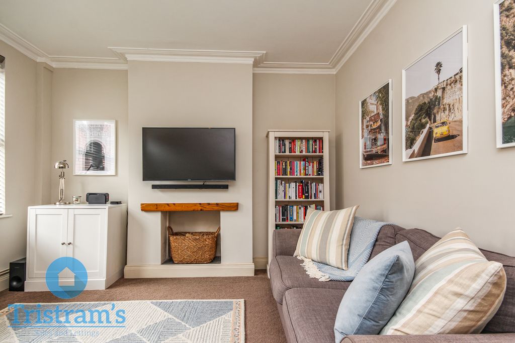 Property photo 3 of 17