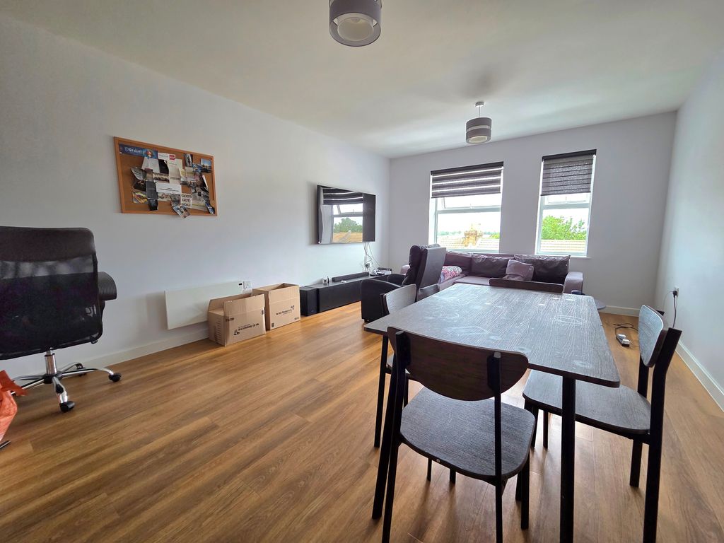 Property photo 2 of 6