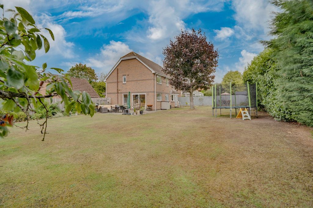 Property photo 1 of 19