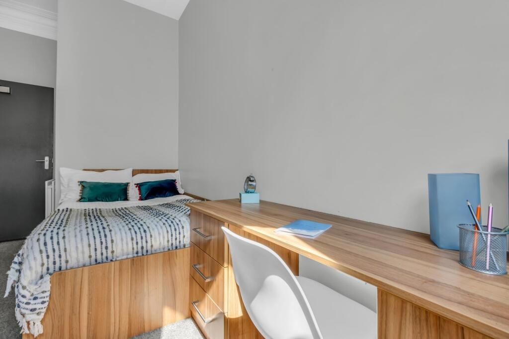 Property photo 3 of 7 Gallery