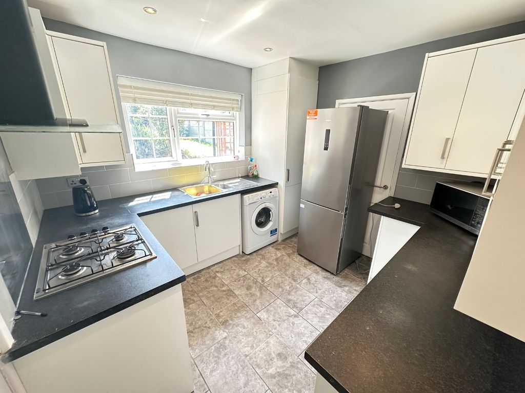 Property photo 2 of 15 5323811