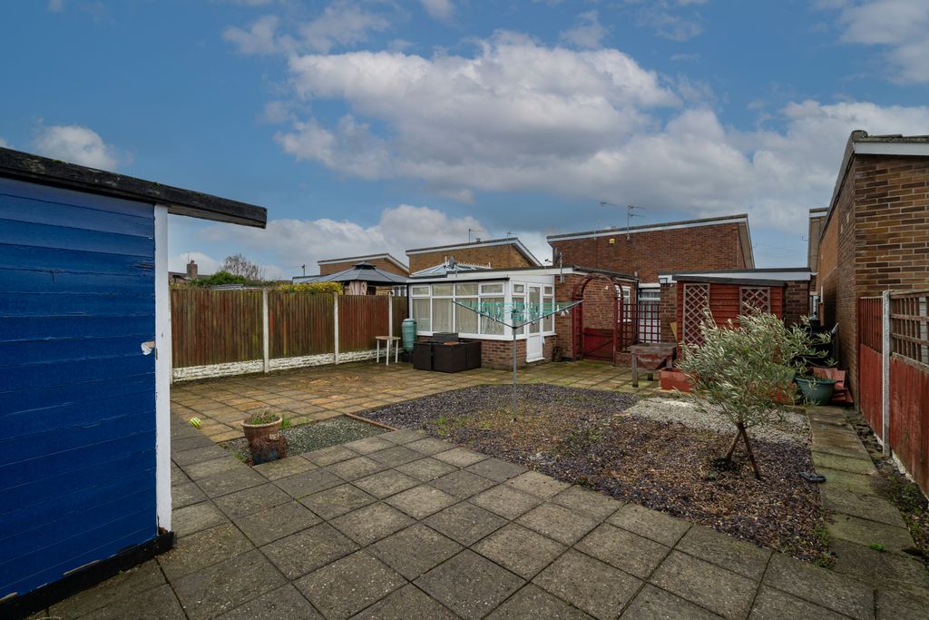 Property photo 3 of 29 Garden