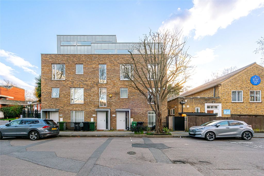 Property photo 2 of 26 Picture No. 28