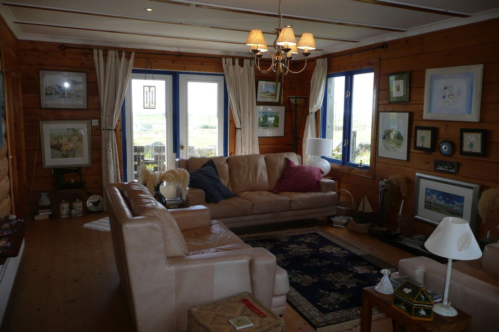 Property photo 3 of 15 3. Lounge 1.Jpg