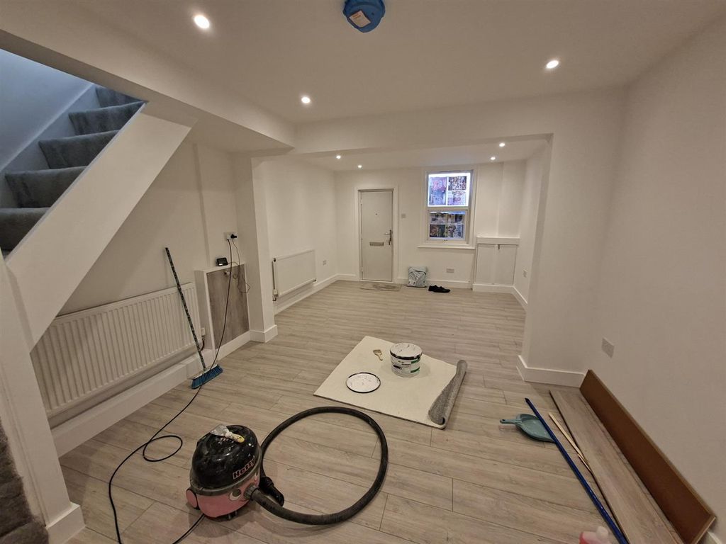 Property photo 2 of 9 20251222_120401_Resized_2.Jpg