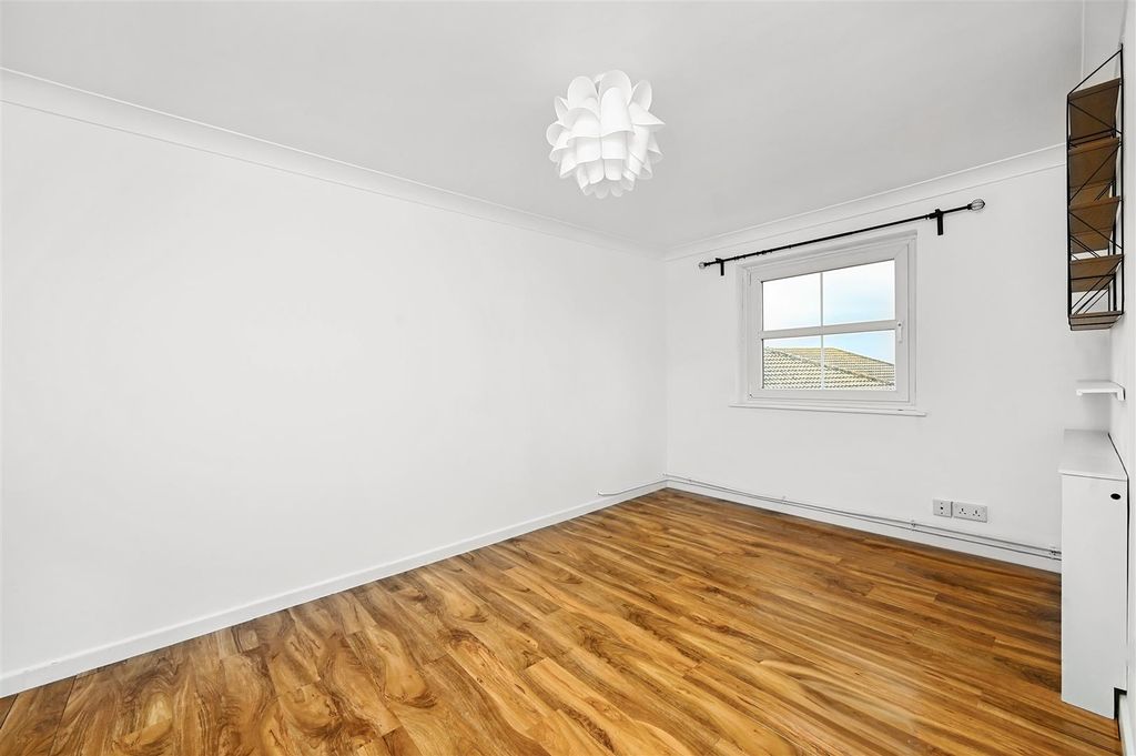 Property photo 3 of 23 5 Millfield Tn402Ar (1).Jpg