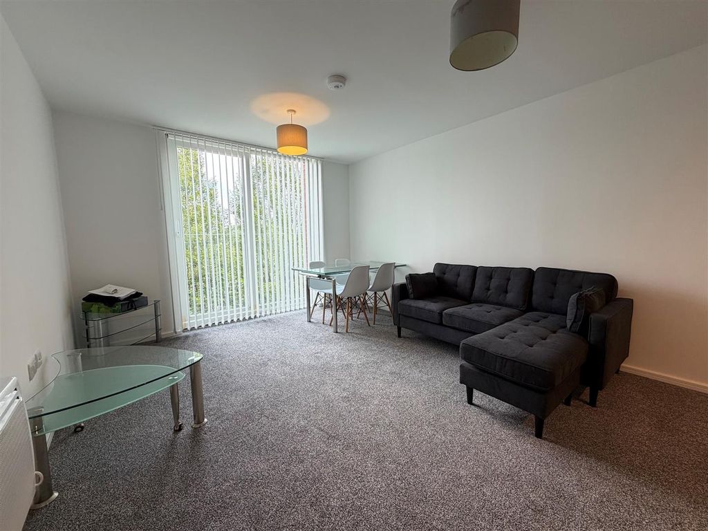 Property photo 3 of 9