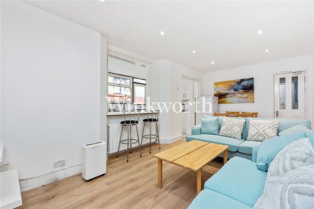 Property photo 3 of 15 Picture No. 37