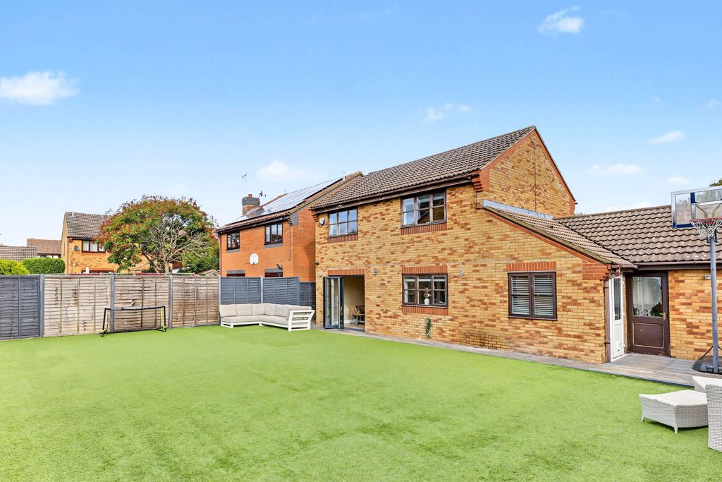 Property photo 2 of 46