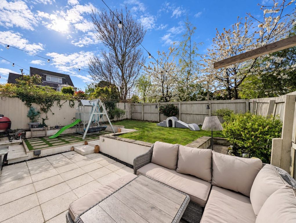 Property photo 2 of 19