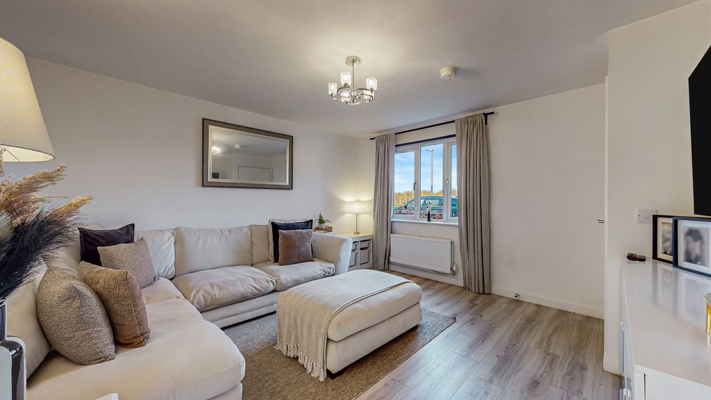 Property photo 2 of 30 8-Print-5 Barskiven Circle_20