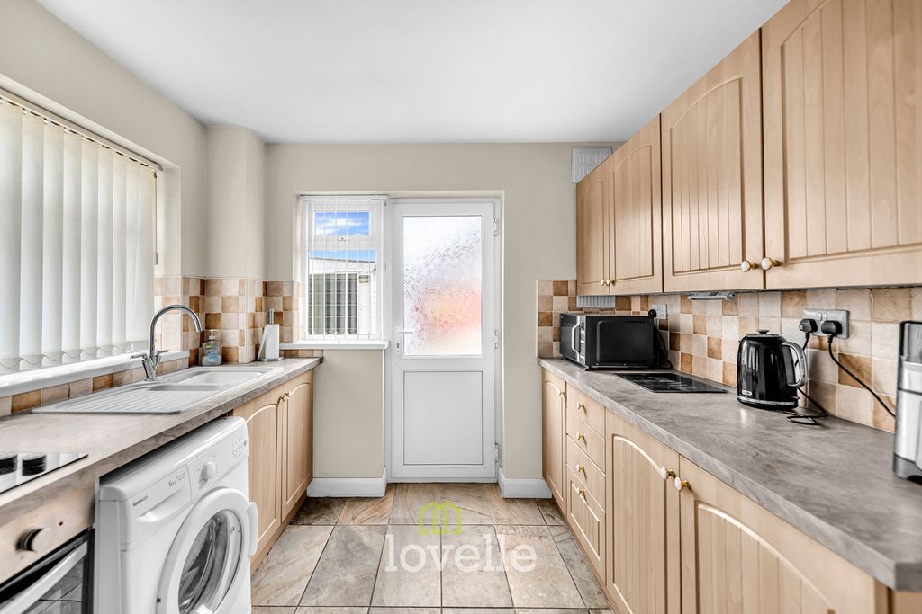 Property photo 3 of 22