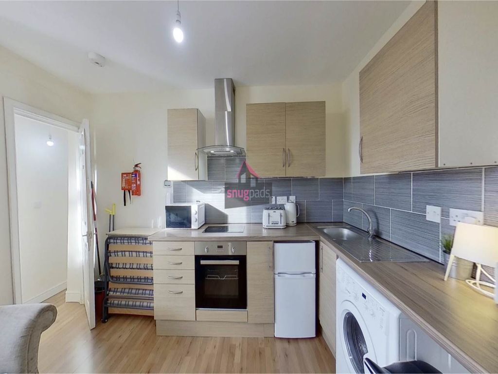 Property photo 3 of 9 3