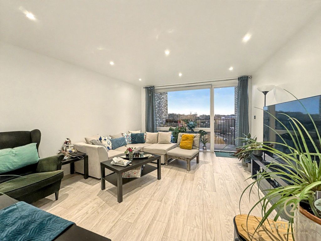 Property photo 1 of 21