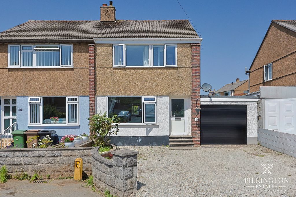Property photo 1 of 13 5204761